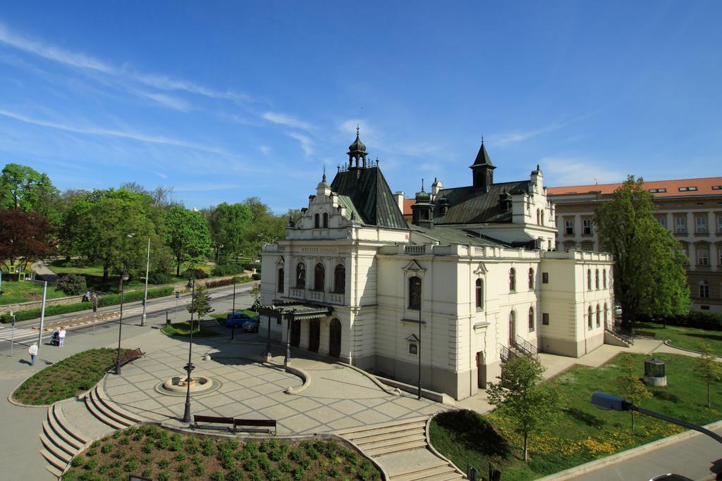 Hotel U Divadla Znojmo Exterior photo